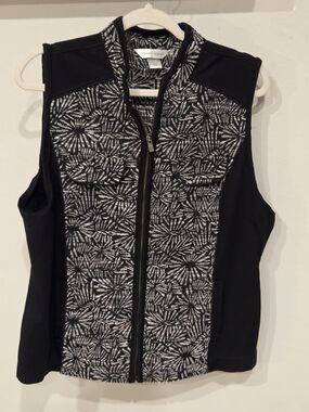 Christopher & Banks Black and White Patterned Knit Top